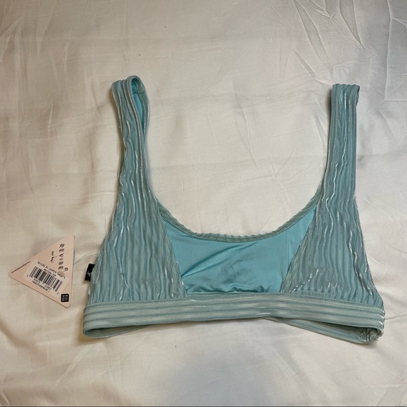 NWT Dippin’ Daisy’s Light Blue Velvet Ribbed Bikini Top - Picture 3 of 6